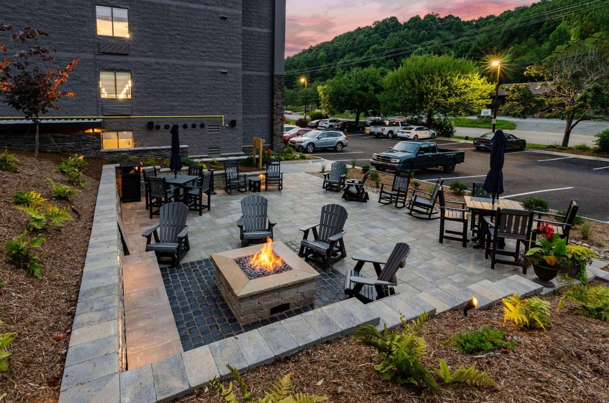 Graystone Lodge, Ascend Hotel Collection Boone Exterior foto